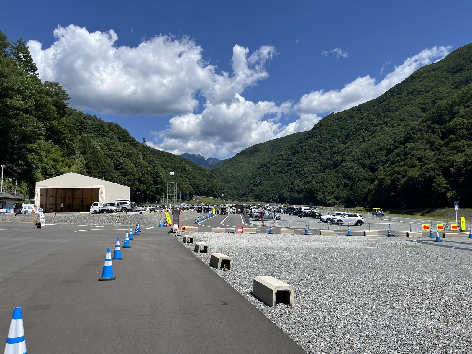 仙丈ヶ岳登山後の戸台パークと駐車場